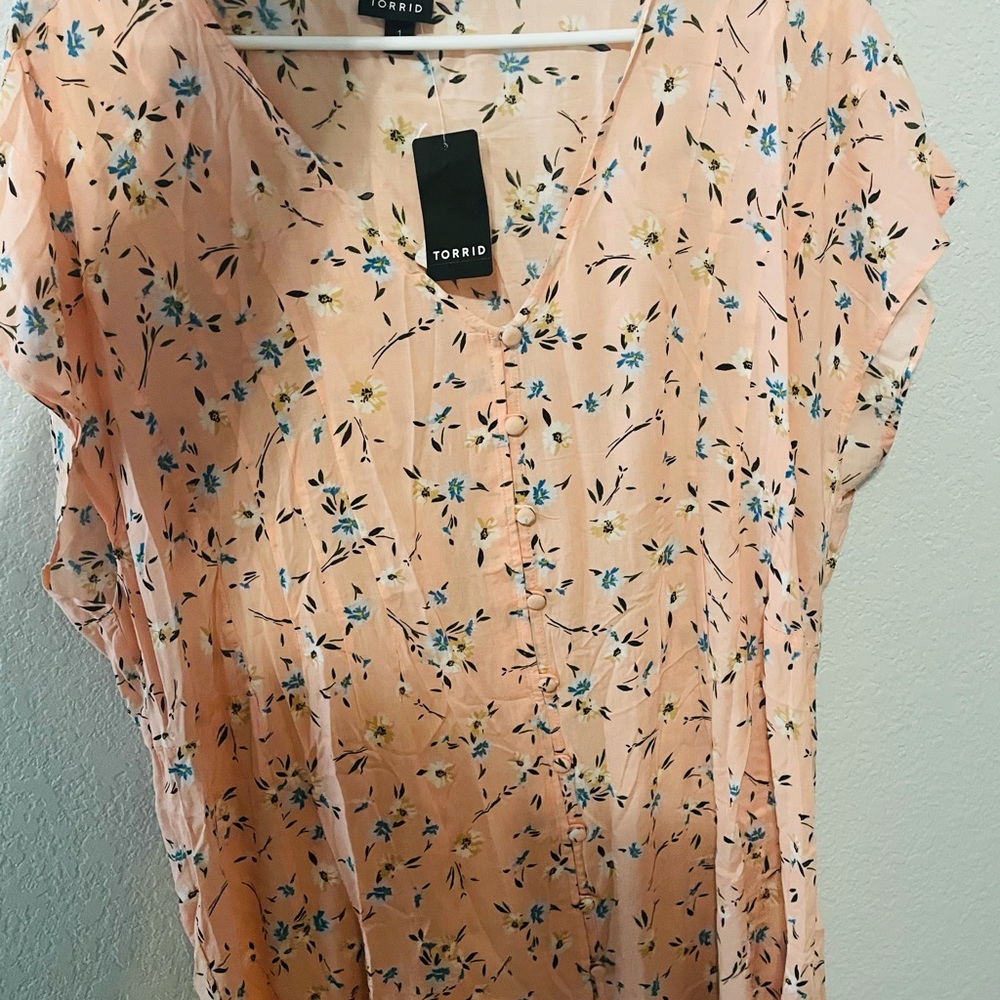 Torrid floral blouse